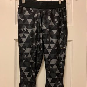 Nike Dri-Fit Cropped Leggings S